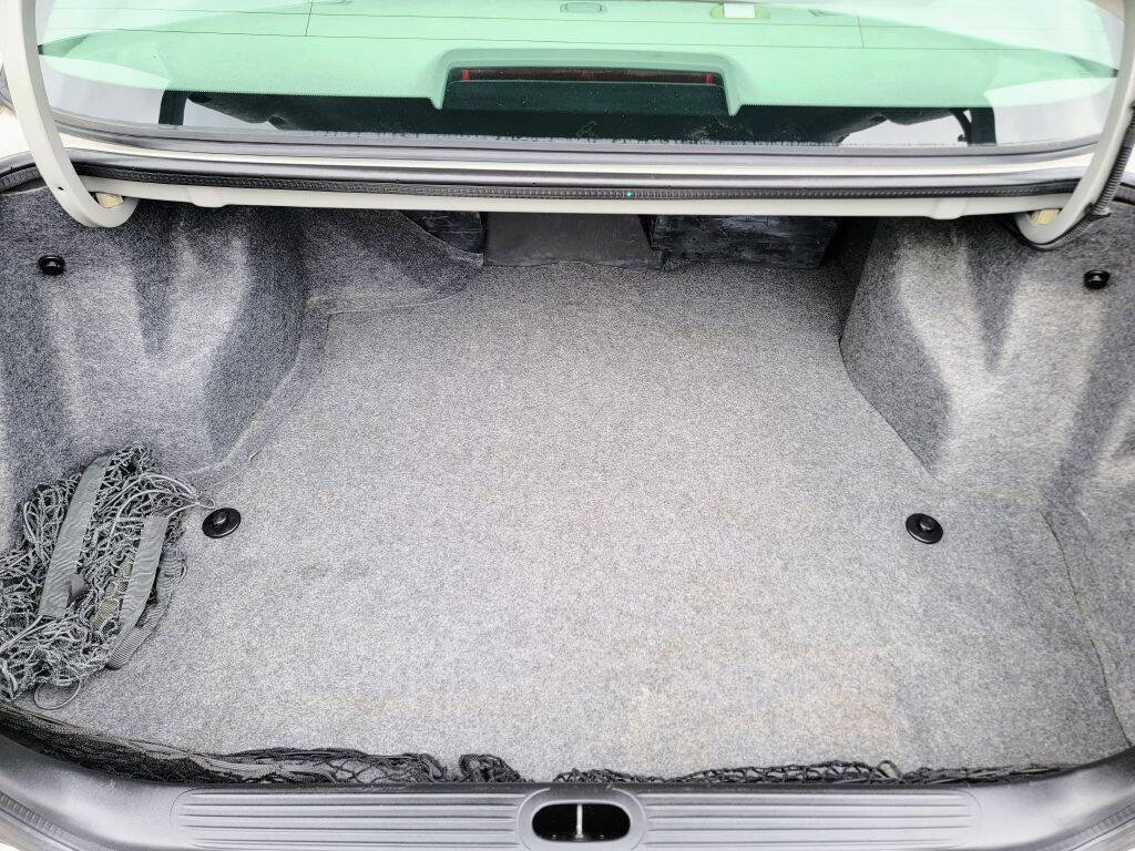 Used 2004 Buick Le Sabre Custom w/ Platinum Edition FWD image 39