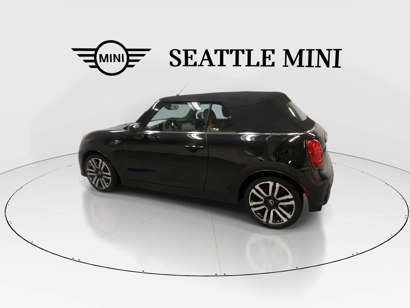 Used 2024 MINI Cooper S w/ Signature Upholstery Package FWD image 8