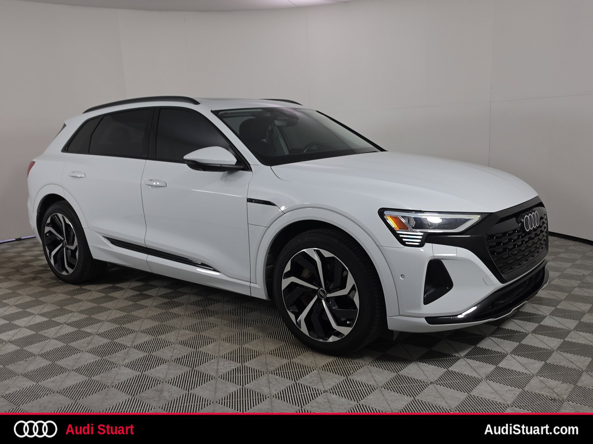 Used 2024 Audi Q8 e-tron Premium Plus AWD/4WD 360° Tour