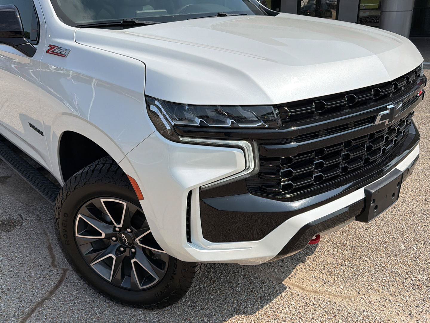 Used 2022 Chevrolet Tahoe Z71 w/ Luxury Package AWD/4WD image 9
