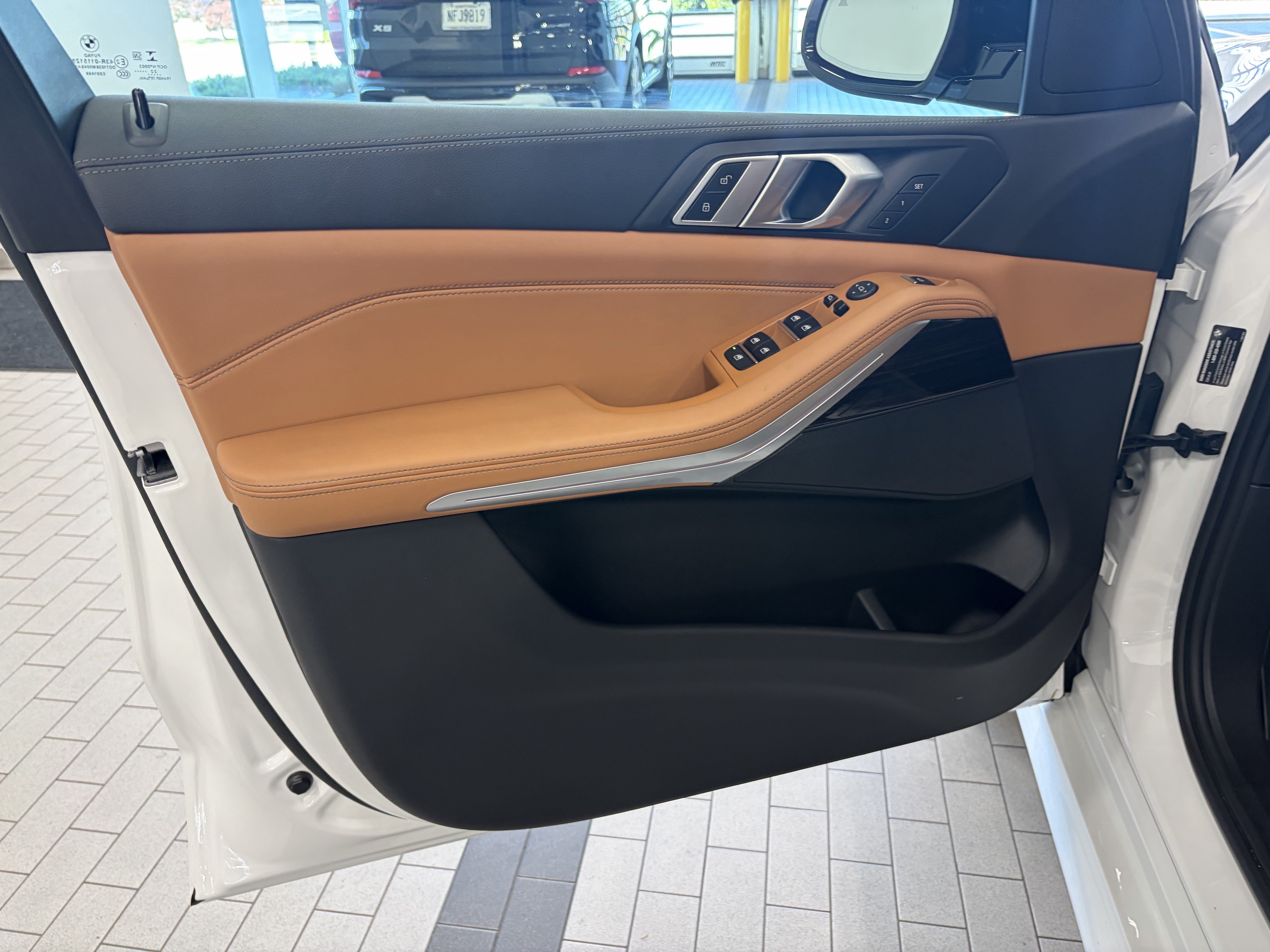 Certified 2023 BMW X5 xDrive40i w/ M Sport Package AWD/4WD image 10