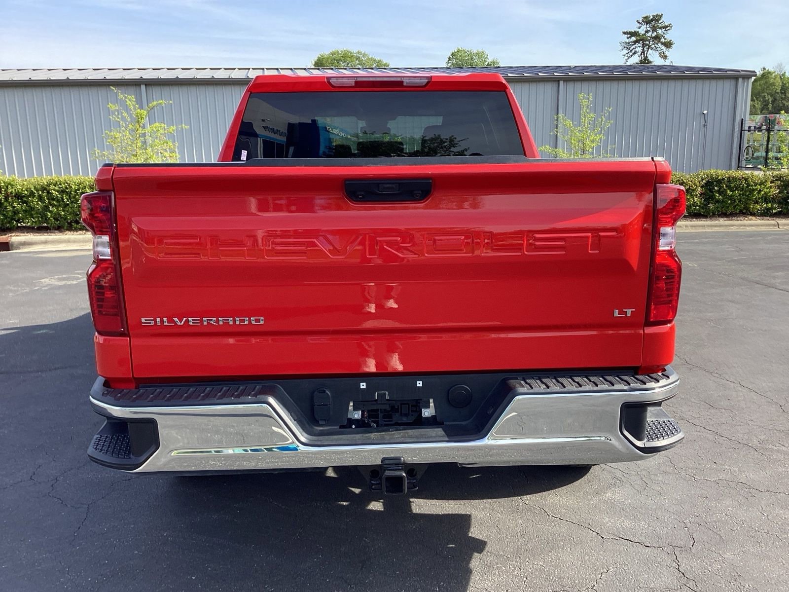 Used 2025 Chevrolet Silverado 1500 LT image 3