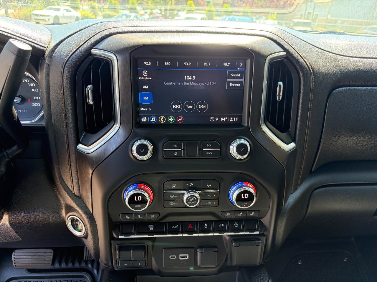 Used 2022 GMC Sierra 3500 AT4 w/ Gooseneck/5TH Wheel Package AWD/4WD image 19