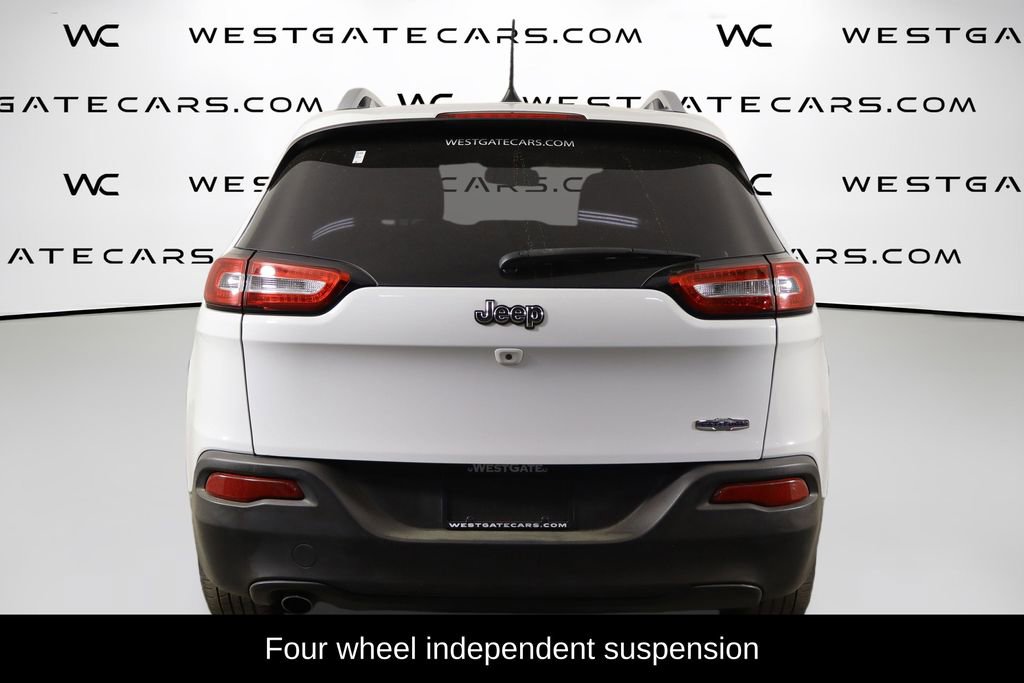 Used 2018 Jeep Cherokee Latitude Plus FWD image 4