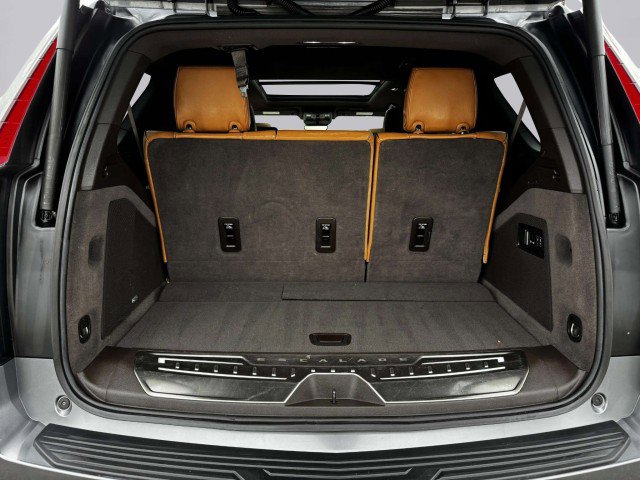 Used 2021 Cadillac Escalade Premium Luxury image 58