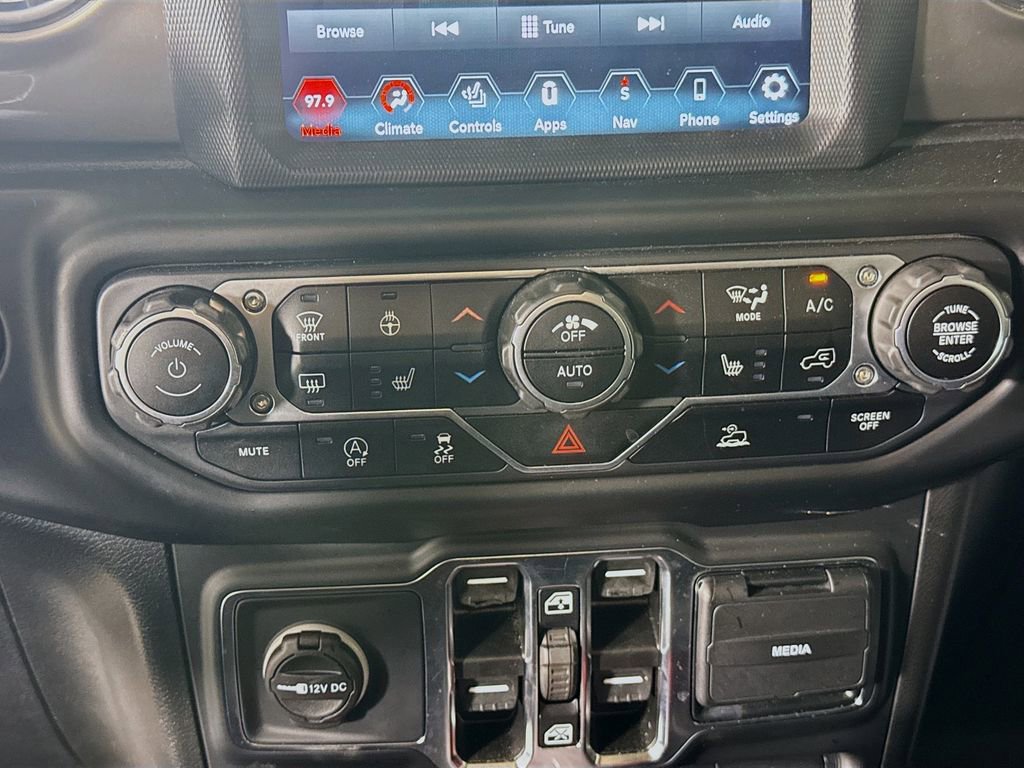 Used 2021 Jeep Wrangler Unlimited Sahara w/ Uconnect 4C Nav & Sound Group image 17