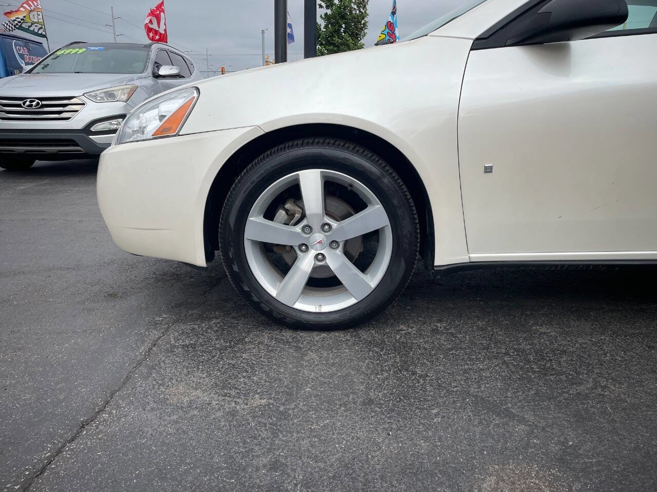 Used 2009 Pontiac G6 GT w/ Sun And Sound Plus Package FWD image 13