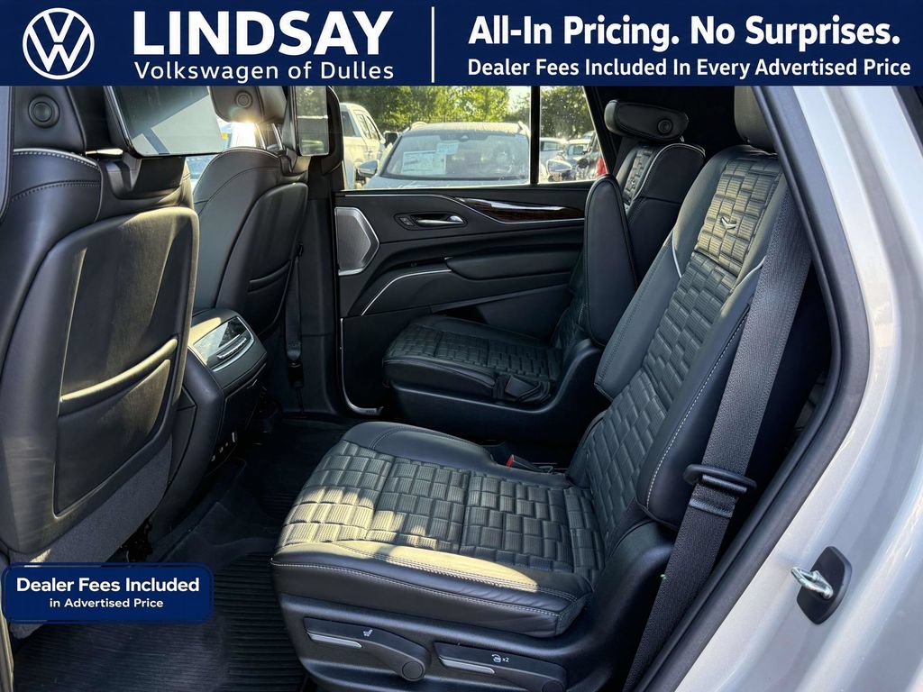 Used 2021 Cadillac Escalade Premium Luxury Platinum w/ Heavy-Duty Trailer Package AWD/4WD image 15