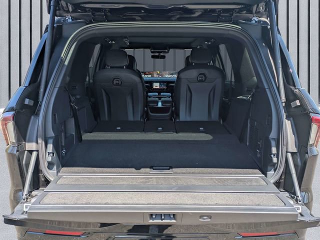 New 2026 Lincoln Navigator Reserve w/ Jet Appearance Package AWD/4WD image 5