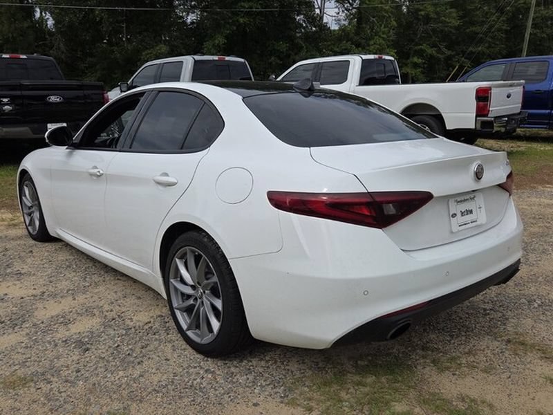 Used 2023 Alfa Romeo Giulia Sprint RWD image 10