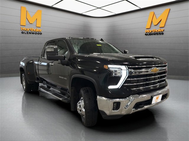 Used 2024 Chevrolet Silverado 3500 LTZ w/ LTZ Plus Package image 3