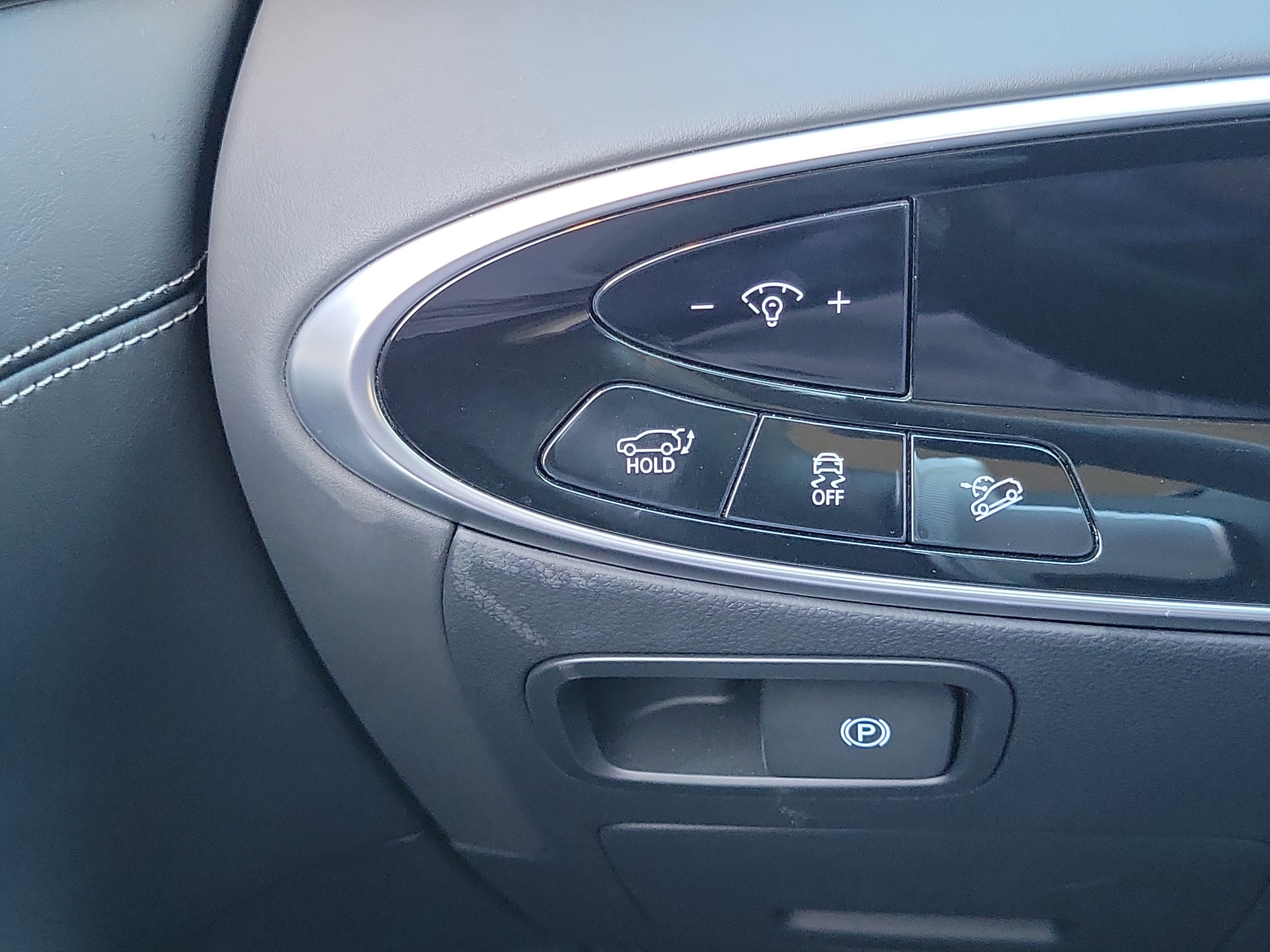 Certified 2026 Genesis GV70 2.5T image 10