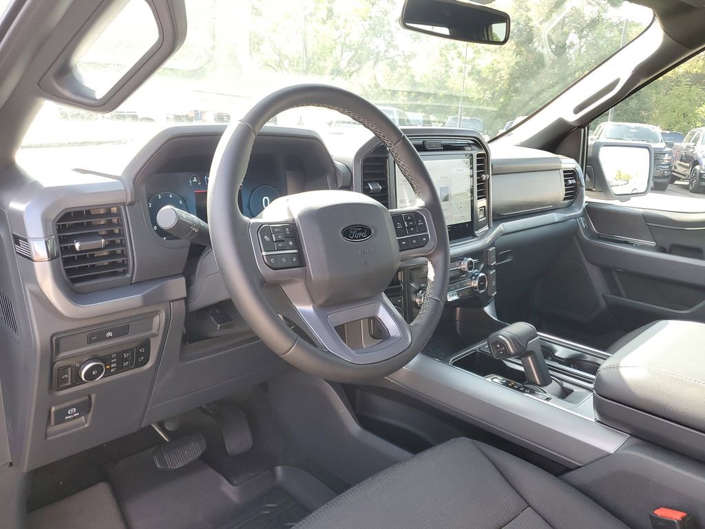 New 2025 Ford F150 XLT w/ Equipment Group 302A MID image 9