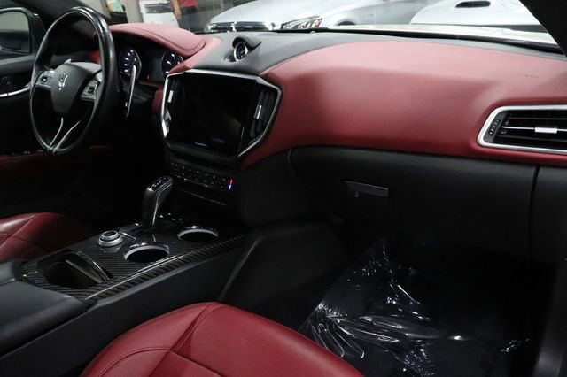 Used 2022 Maserati Ghibli Modena Q4 AWD/4WD image 25