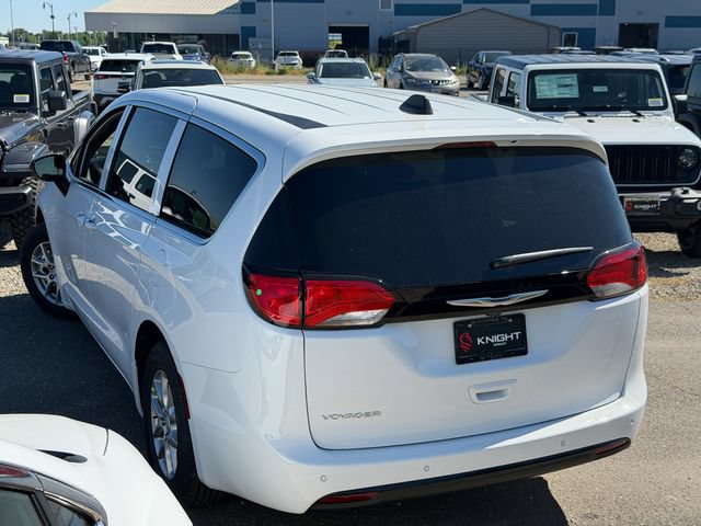 New 2026 Chrysler Voyager LX FWD image 9