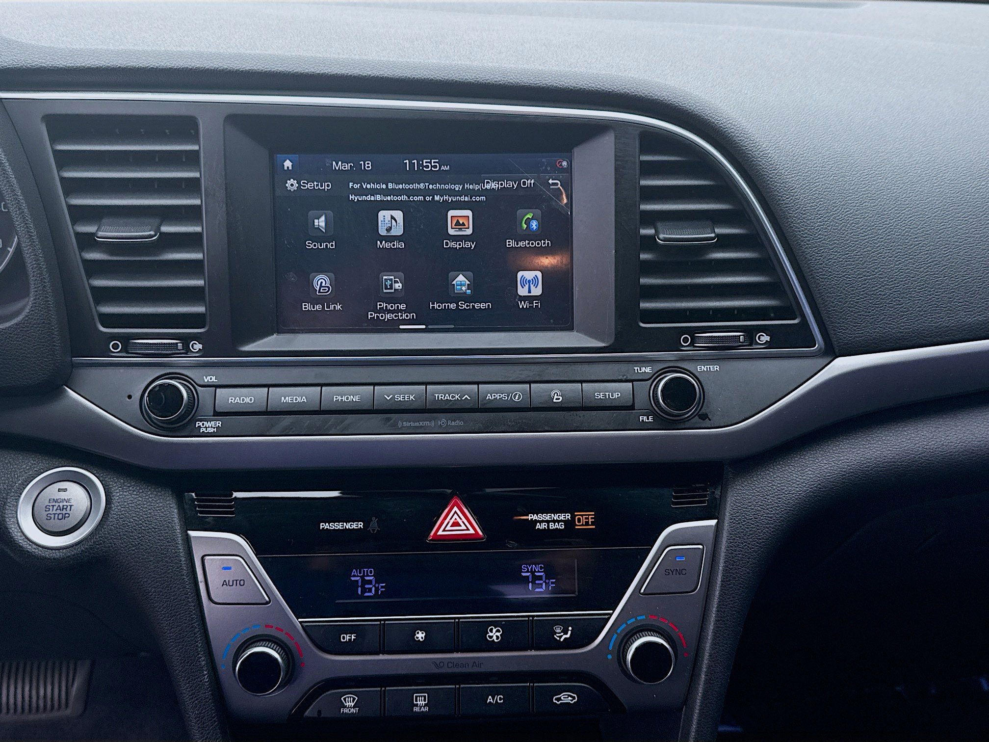 Used 2017 Hyundai Elantra Limited image 12