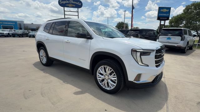 Certified 2026 GMC Acadia Elevation w/ Elevation Premium Package FWD image 2
