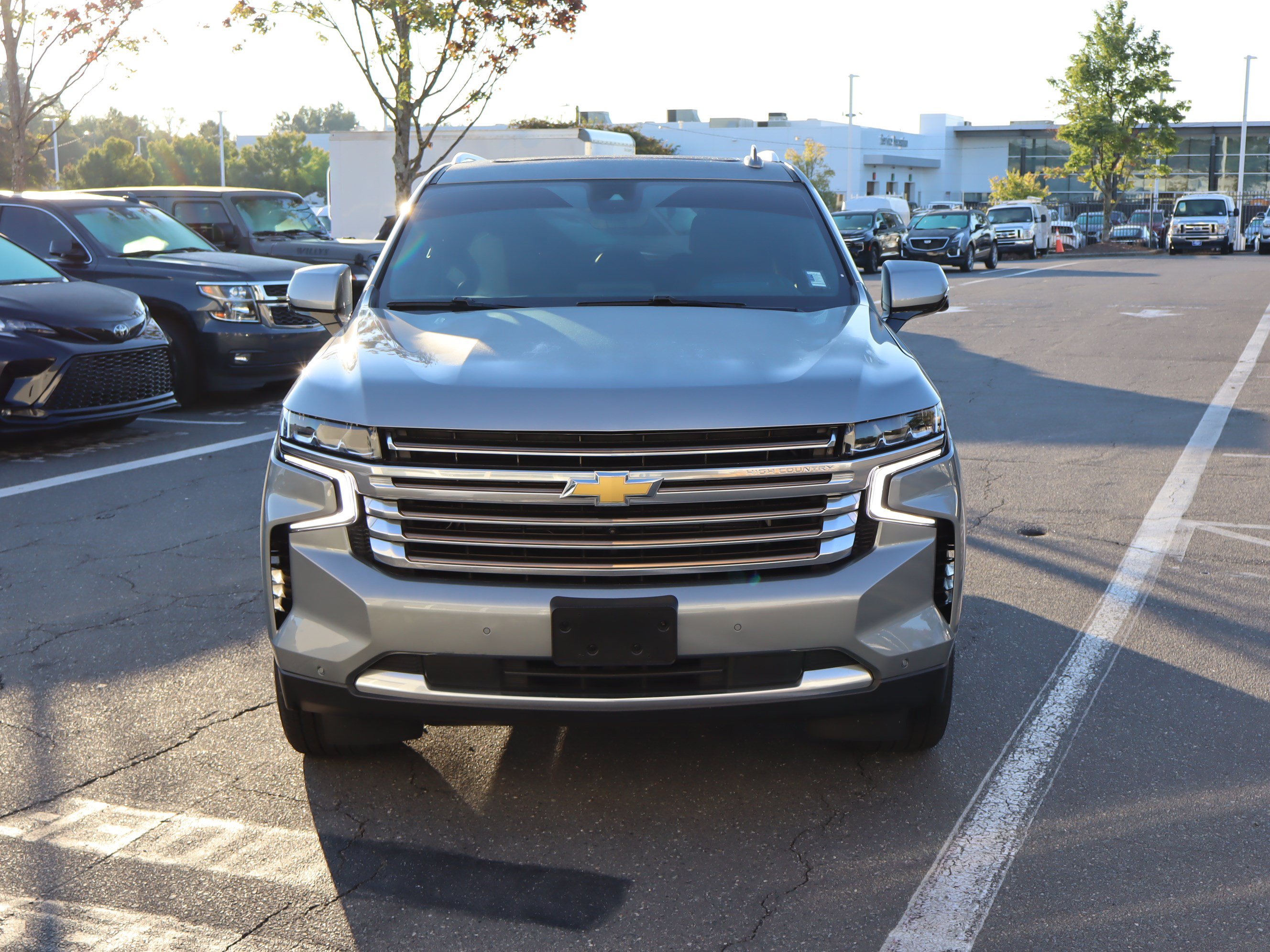 Used 2024 Chevrolet Tahoe High Country RWD image 3
