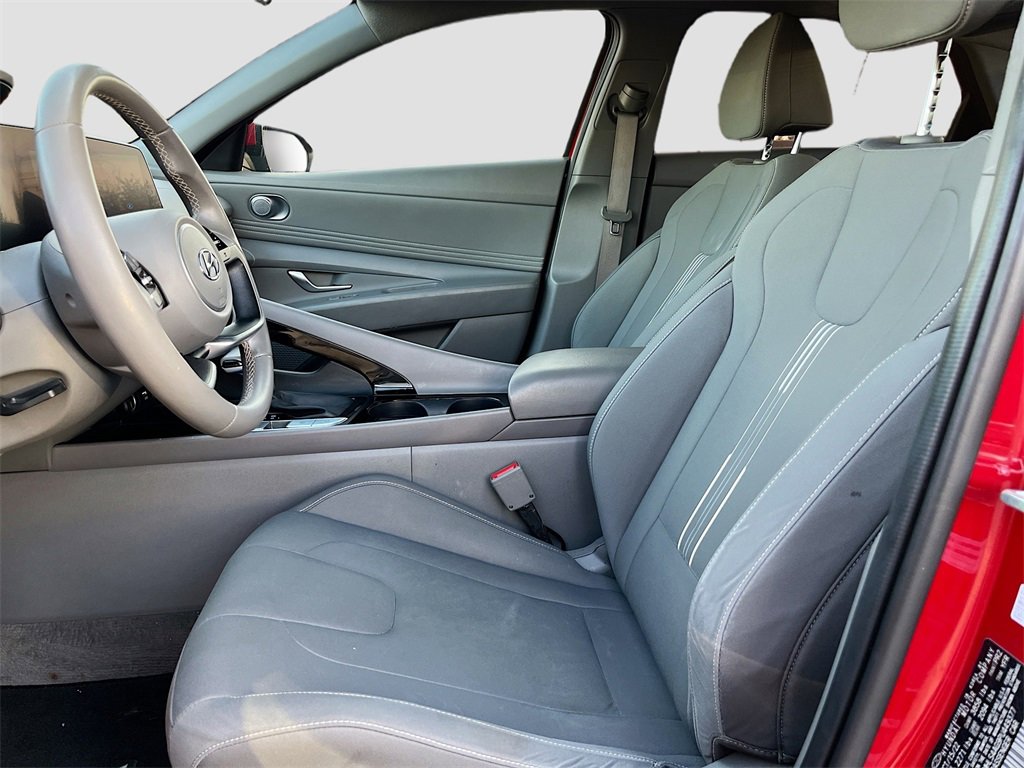 Used 2023 Hyundai Elantra SEL w/ Convenience Package image 21
