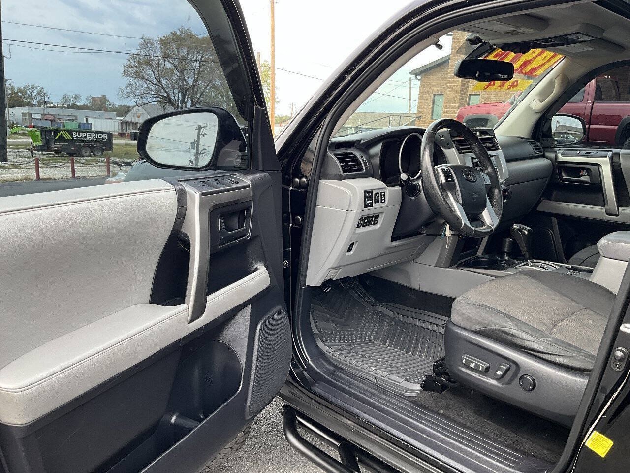 Used 2011 Toyota 4Runner Trail AWD/4WD image 22