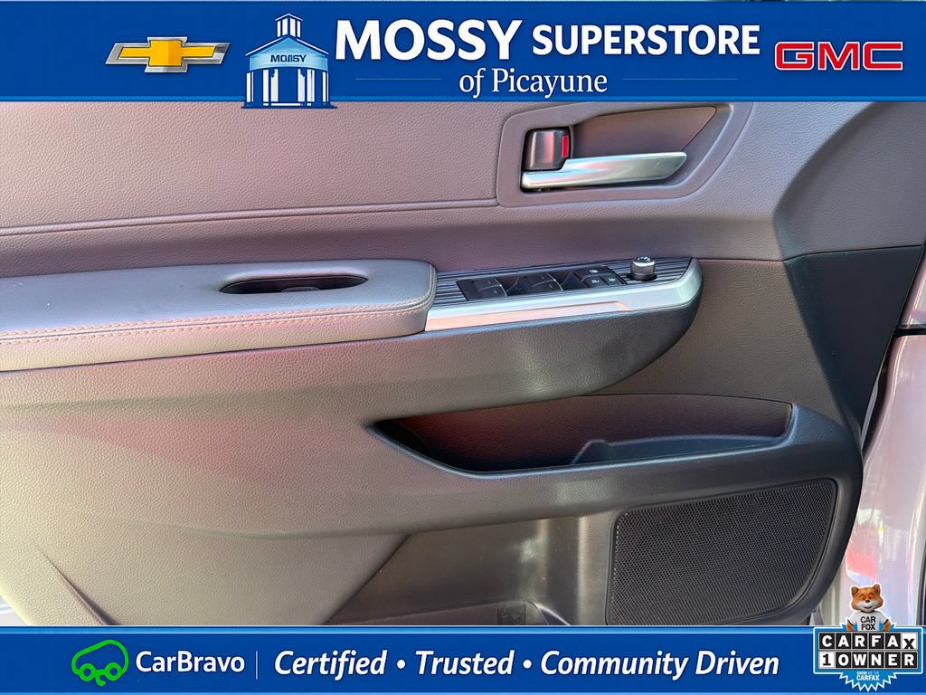 Used 2024 Toyota Sienna XLE Woodland Edition AWD/4WD image 13