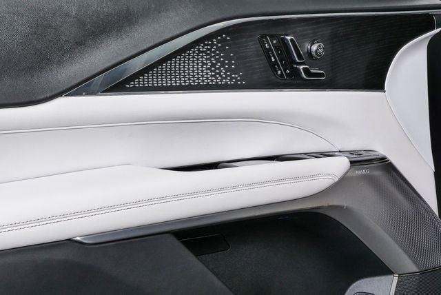 Used 2023 Cadillac Lyriq 2WD image 9