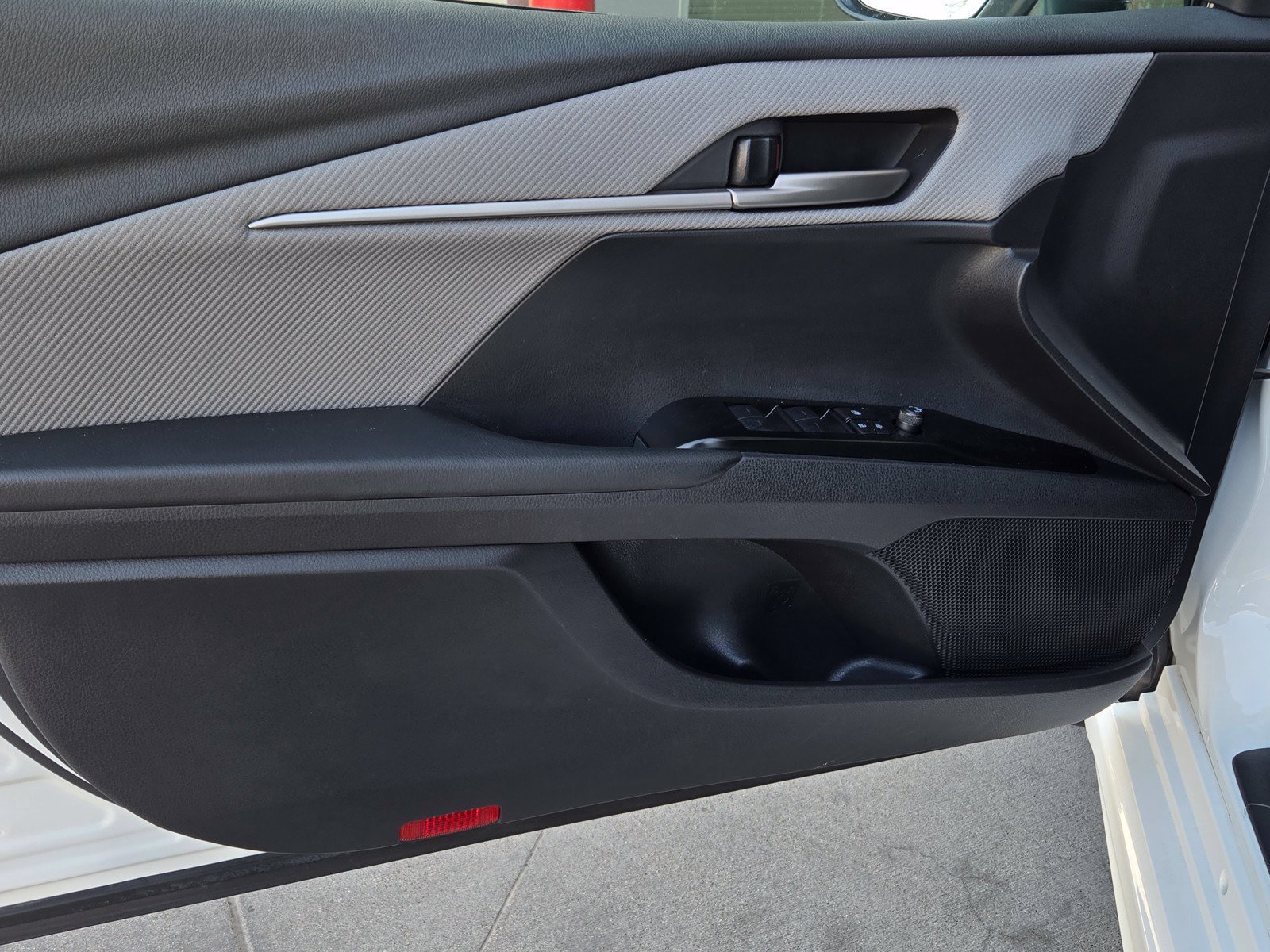 Certified 2025 Toyota Camry SE AWD/4WD image 6