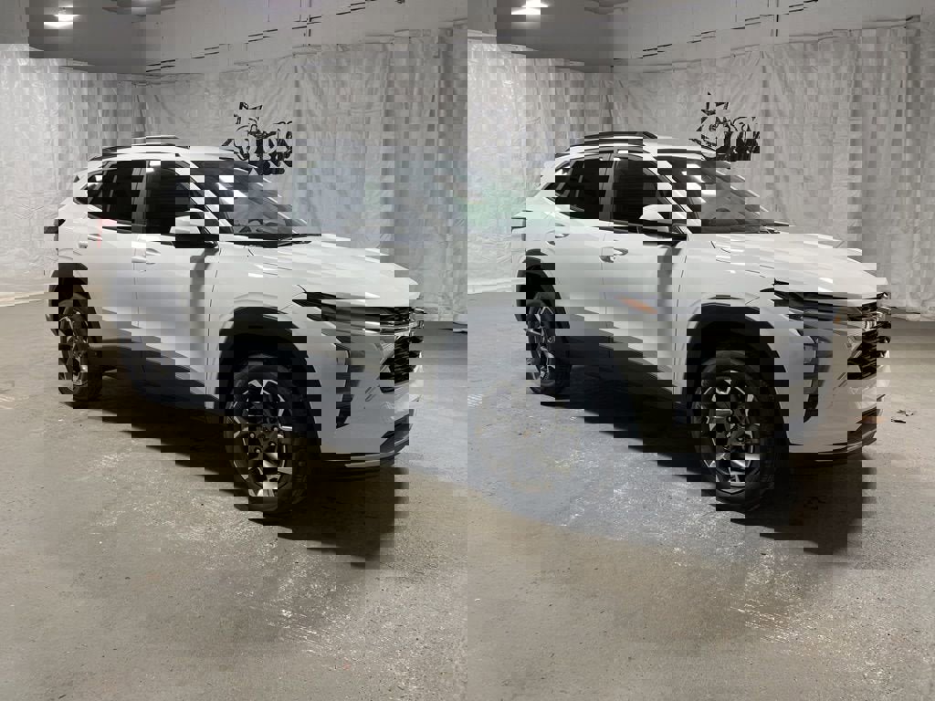 New 2026 Chevrolet Trax LT image 1