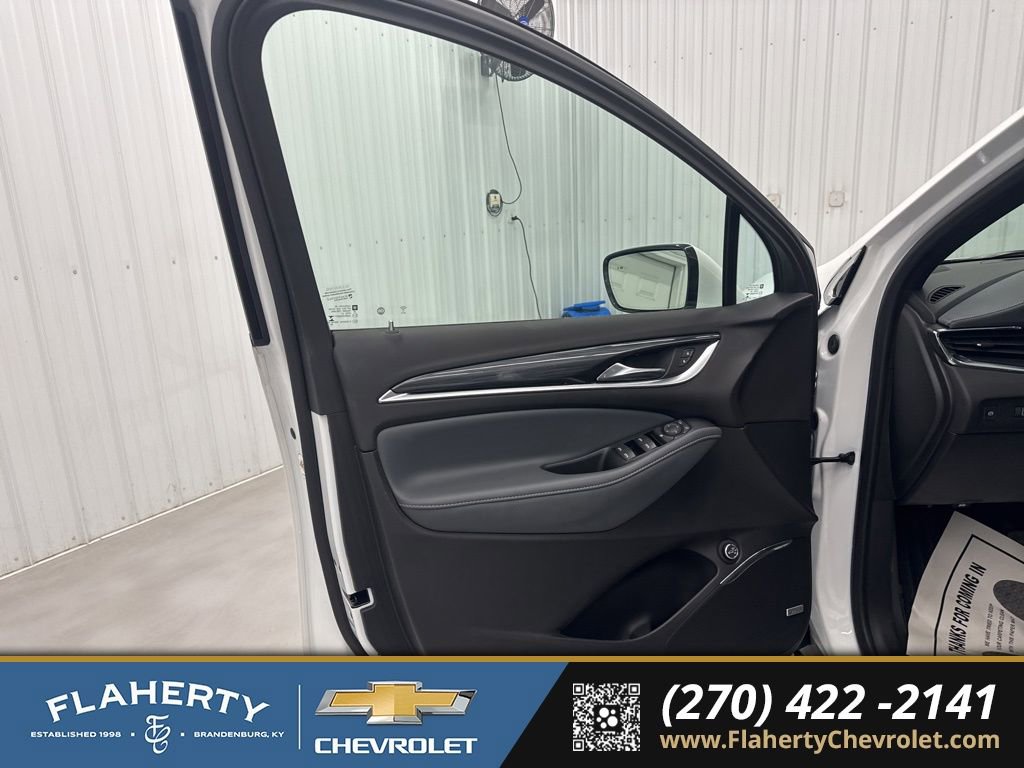 Used 2023 Buick Enclave Essence w/ Experience Buick Package image 8