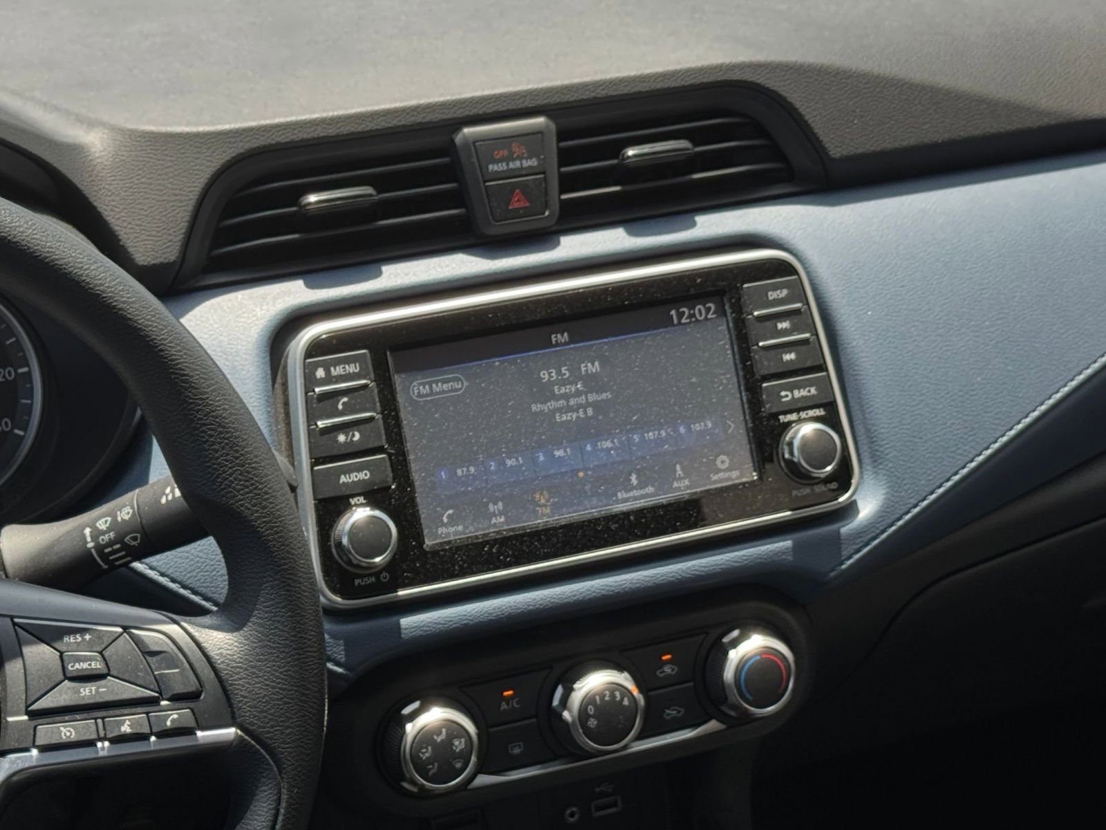 Used 2025 Nissan Versa SV FWD image 17