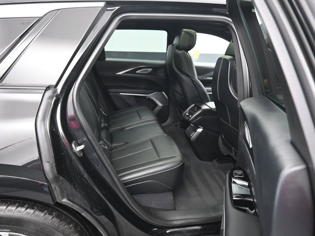 Used 2023 Cadillac Lyriq 2WD image 45