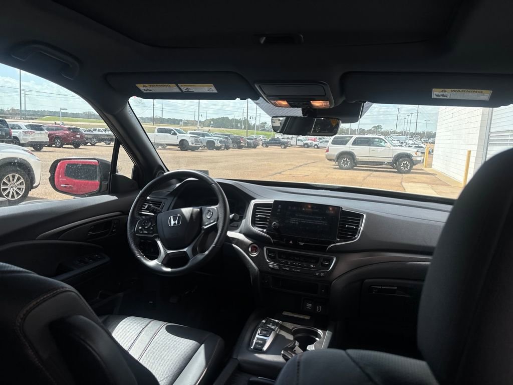 Used 2023 Honda Passport TrailSport image 30