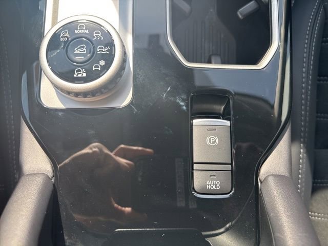 Used 2025 Mitsubishi Outlander SE AWD/4WD image 19