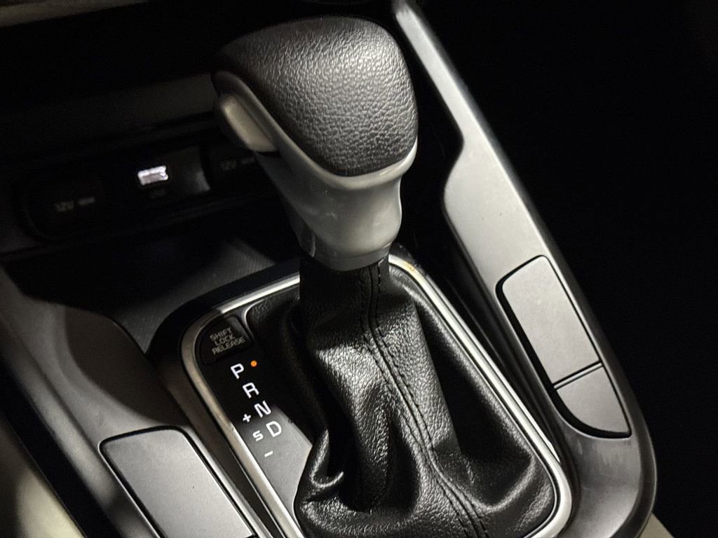 Used 2023 Kia Soul LX FWD image 17