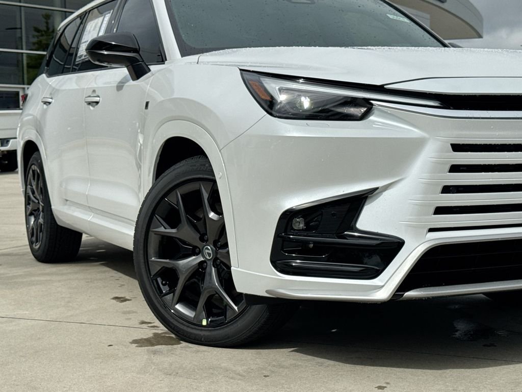 New 2026 Lexus TX 500h AWD w/ Technology Package image 9