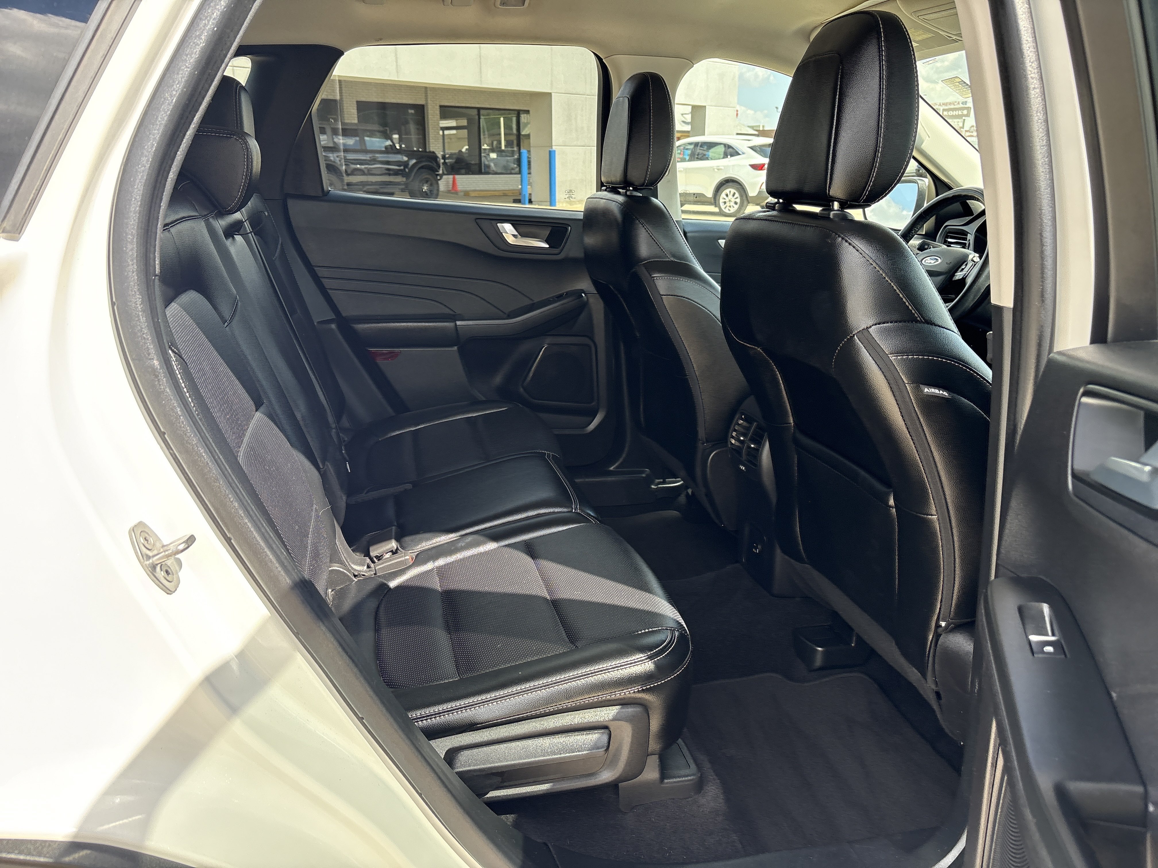 Used 2022 Ford Escape SEL FWD image 8