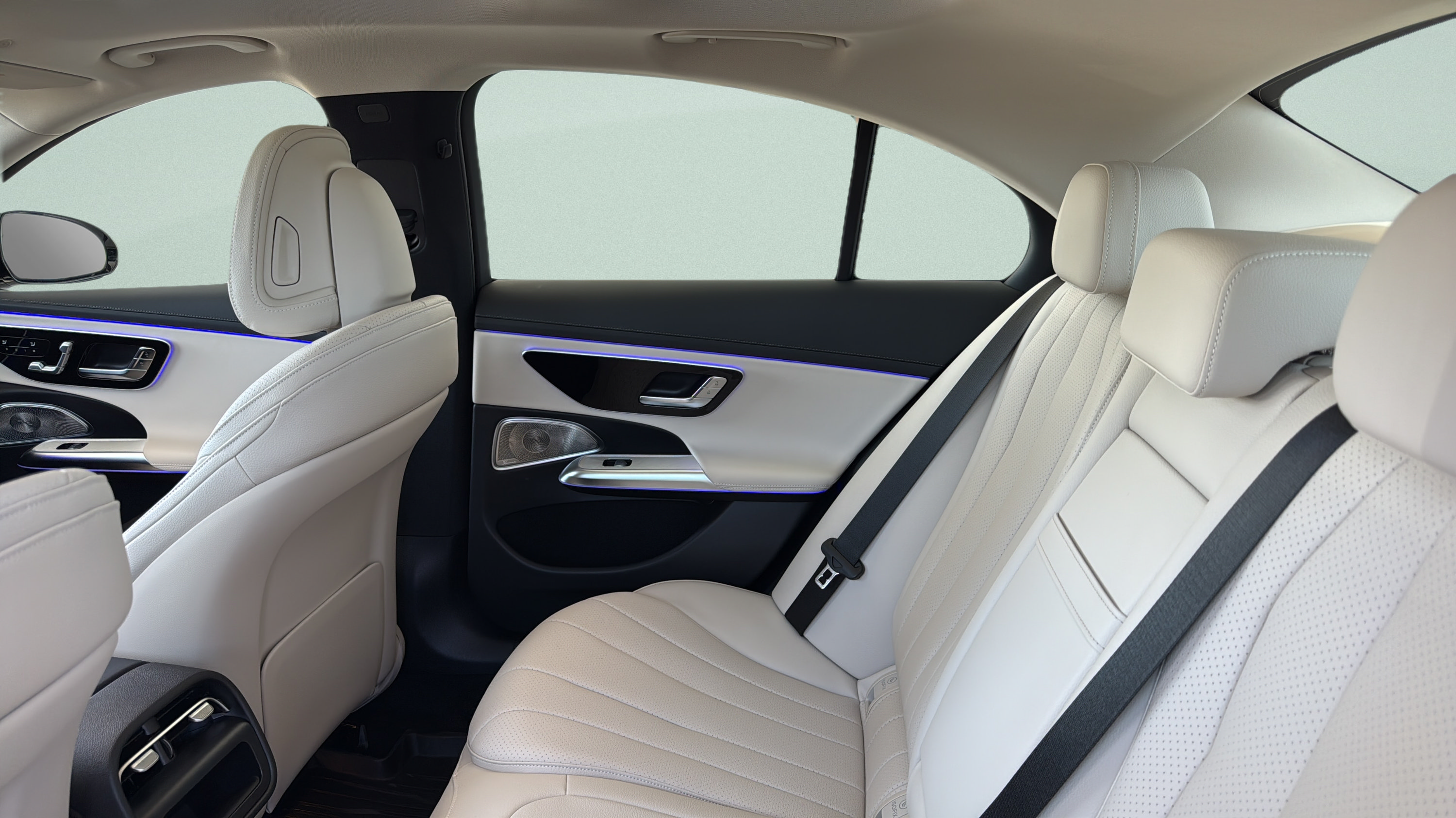 New 2026 Mercedes-Benz E 450 4MATIC Sedan image 27