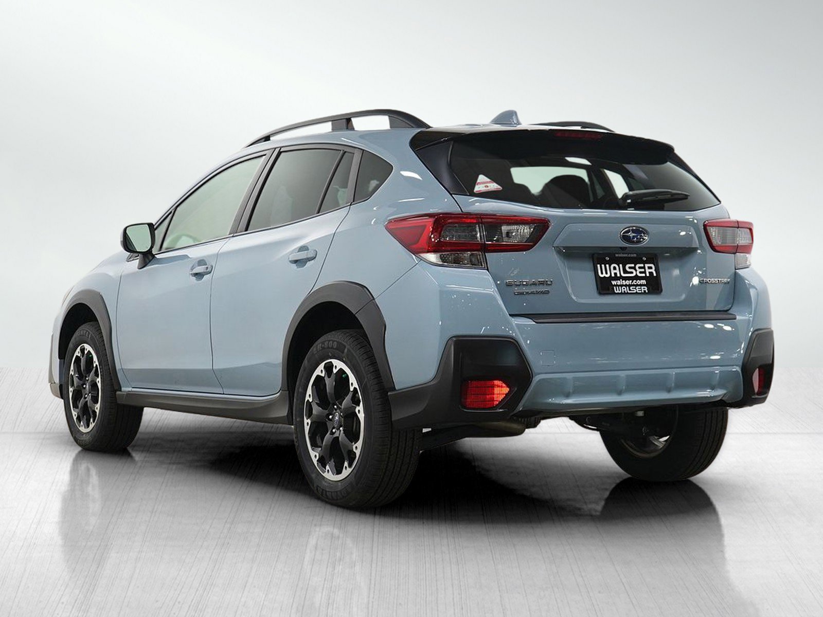 Used 2022 Subaru Crosstrek 2.0i Premium w/ Moonroof Package AWD/4WD image 2