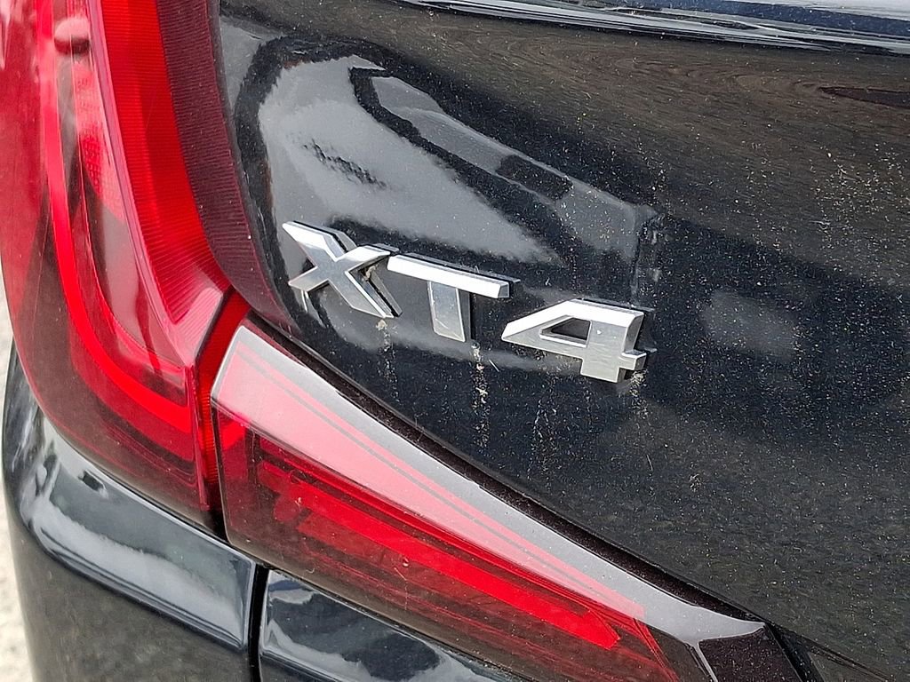 Used 2023 Cadillac XT4 Luxury w/ Cold Weather Package AWD/4WD image 30
