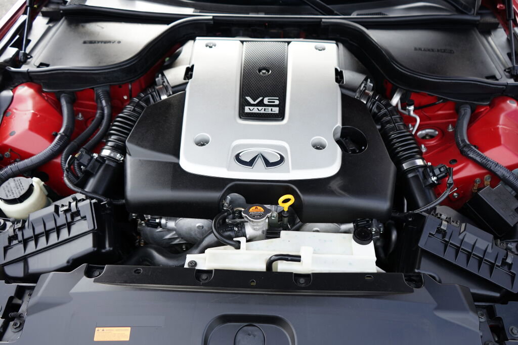 Used 2014 INFINITI Q60 Sport image 9