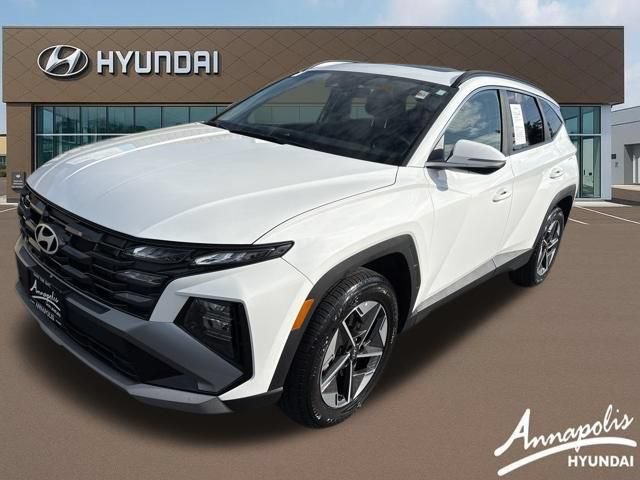 Certified 2025 Hyundai Tucson SEL AWD/4WD image 1