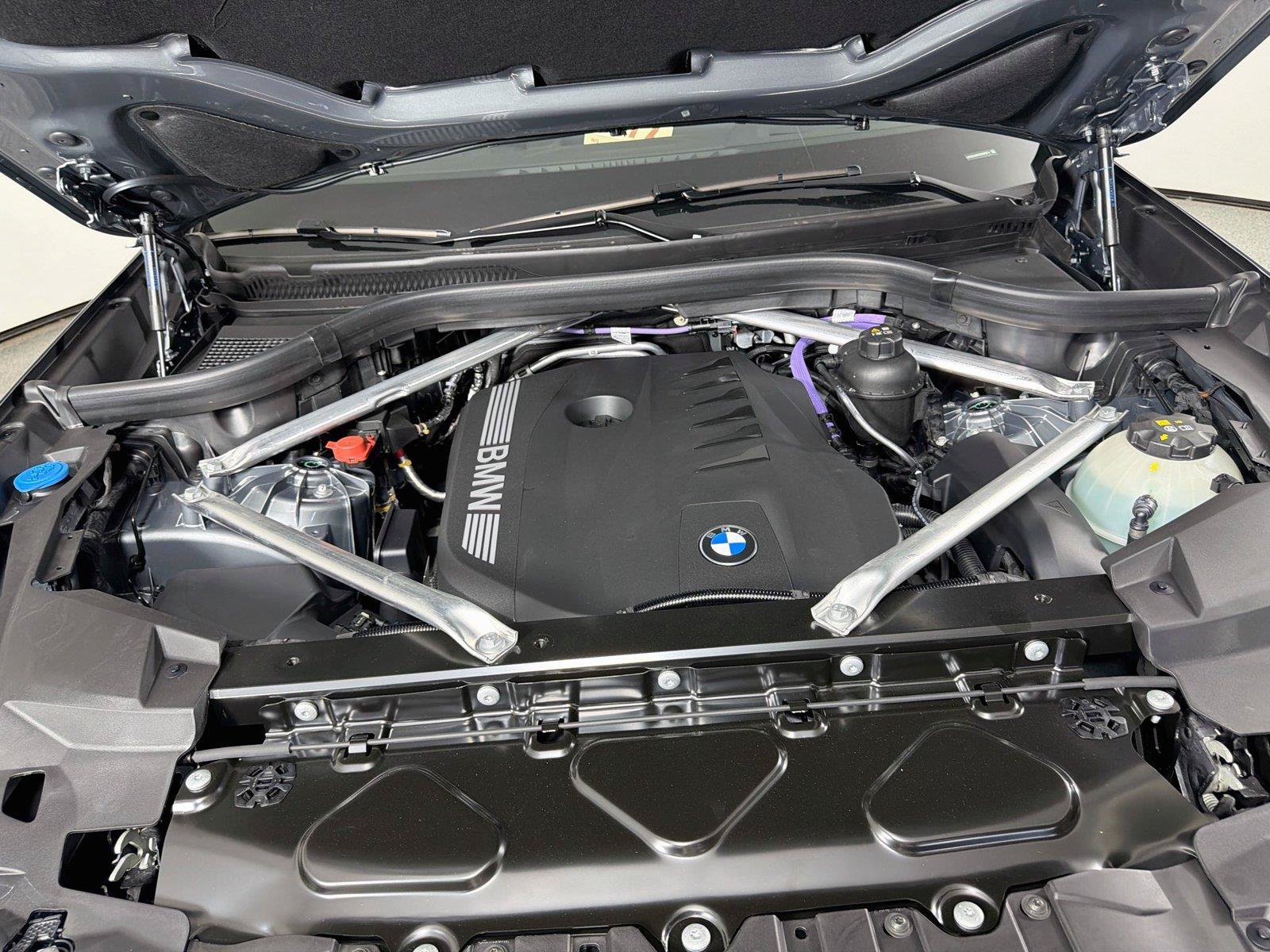 New 2026 BMW X5 xDrive40i w/ M Sport Package AWD/4WD image 32