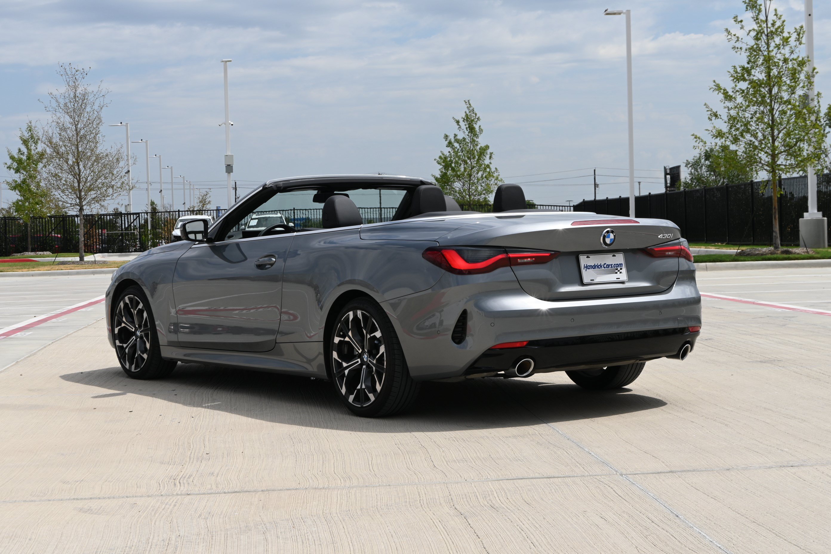 Certified 2025 BMW 430i Convertible w/ Premium Package RWD image 7