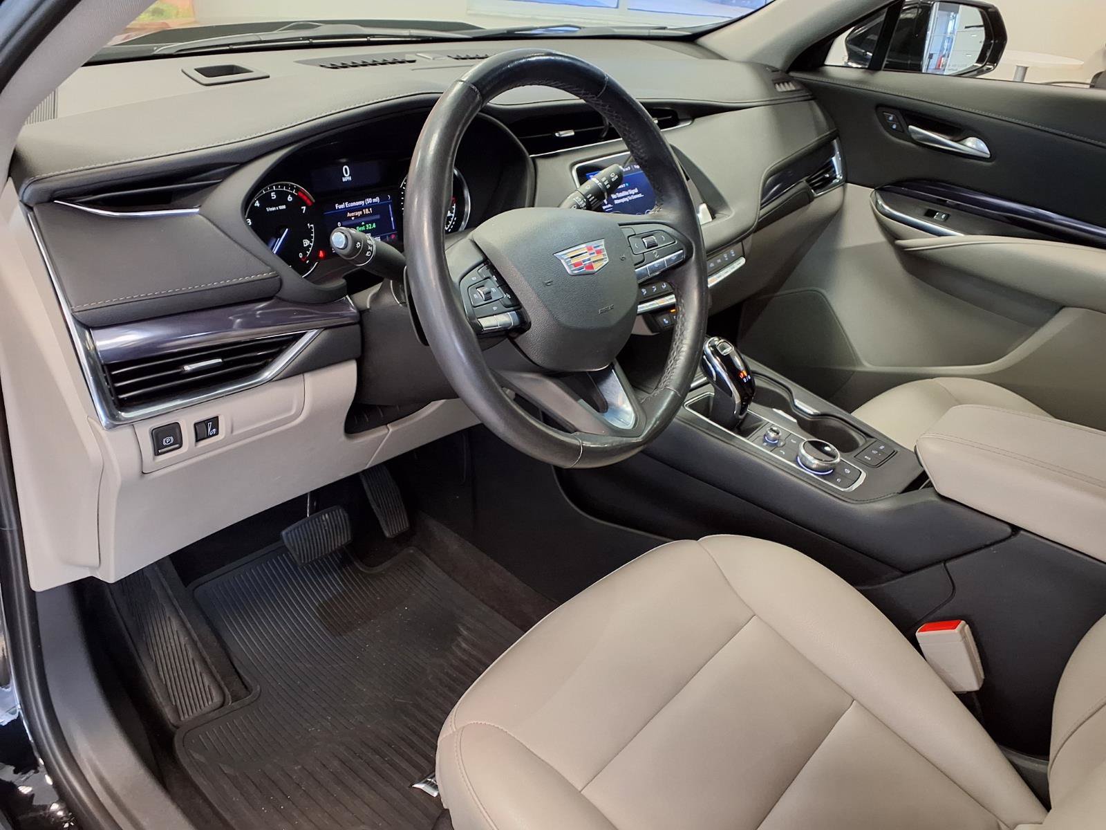 Certified 2023 Cadillac XT4 Luxury w/ Cold Weather Package AWD/4WD image 20