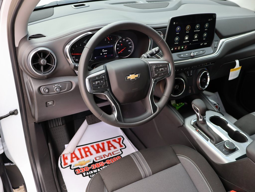 New 2025 Chevrolet Blazer LT w/ LPO, Black Sport Package image 23