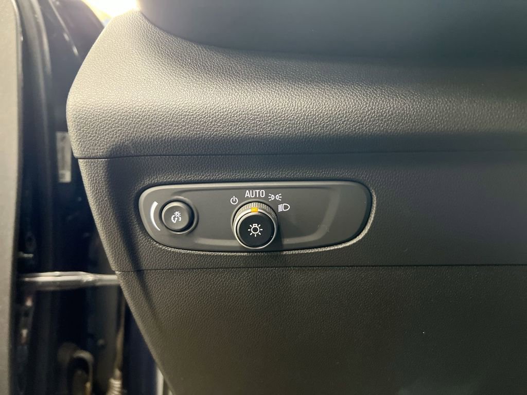 Used 2021 Buick Envision Preferred FWD image 13