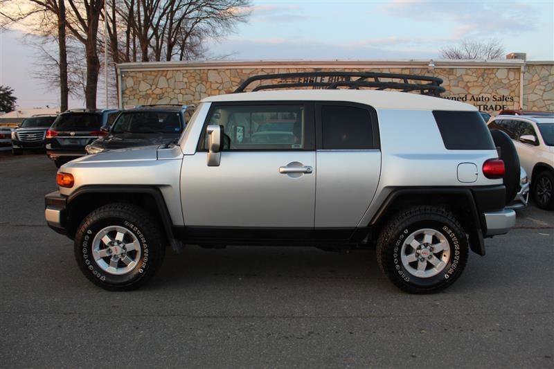 Used 2007 Toyota FJ Cruiser 2WD image 4