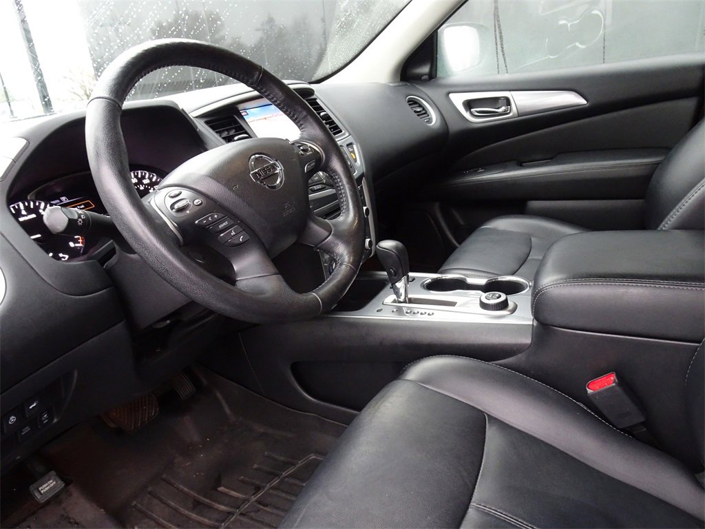 Used 2019 Nissan Pathfinder SL image 10