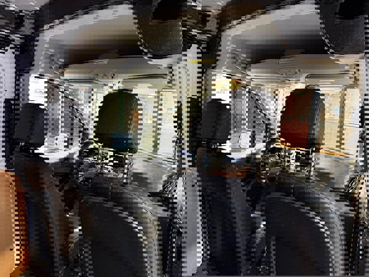 Used 2020 Ford Transit Connect XL image 42