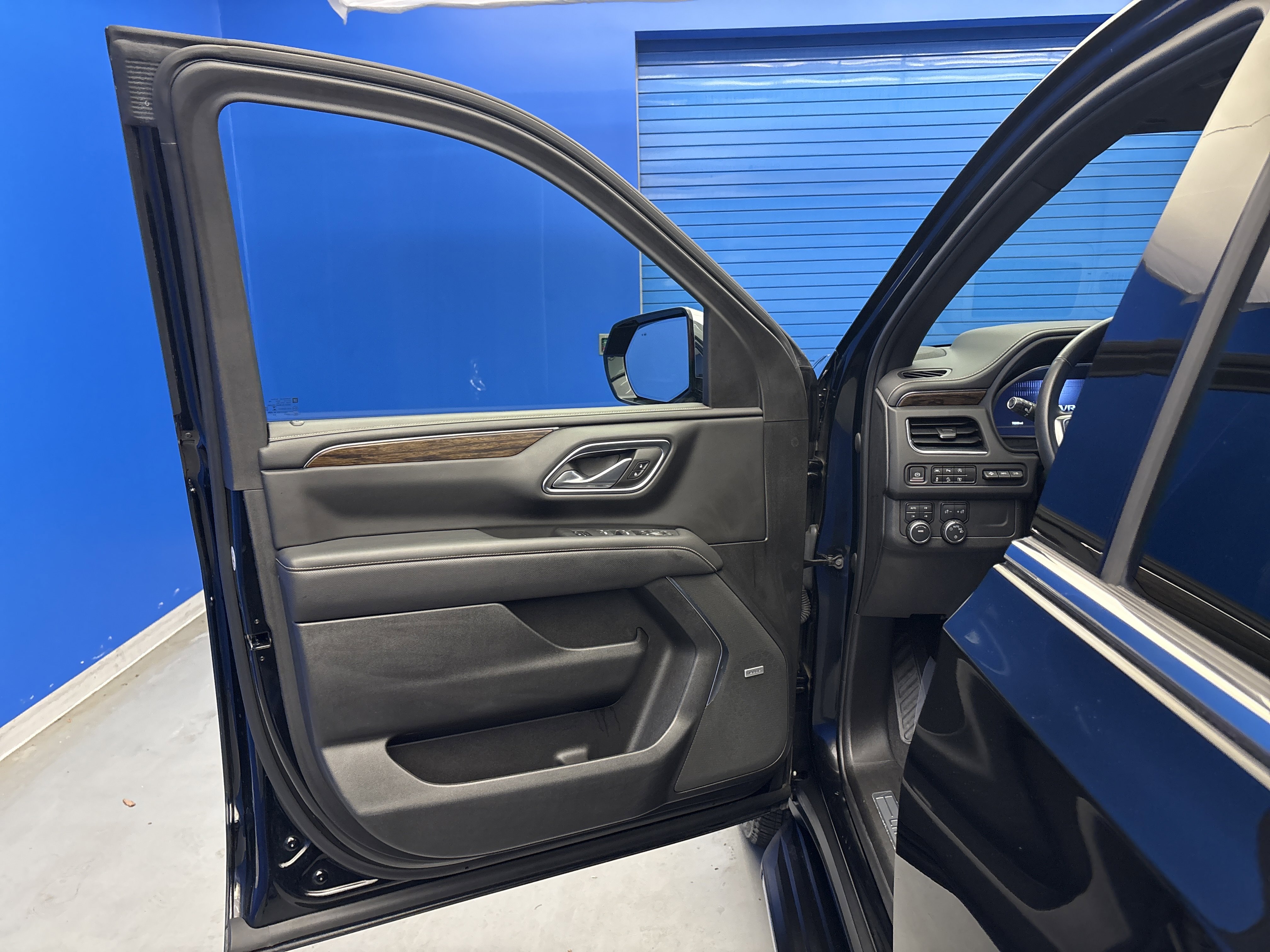 Used 2023 Chevrolet Tahoe Premier image 9